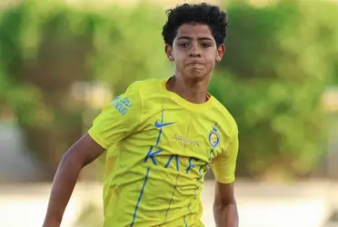 Cristiano Ronaldo Jr. surprised in Al Nassr U13 training session.