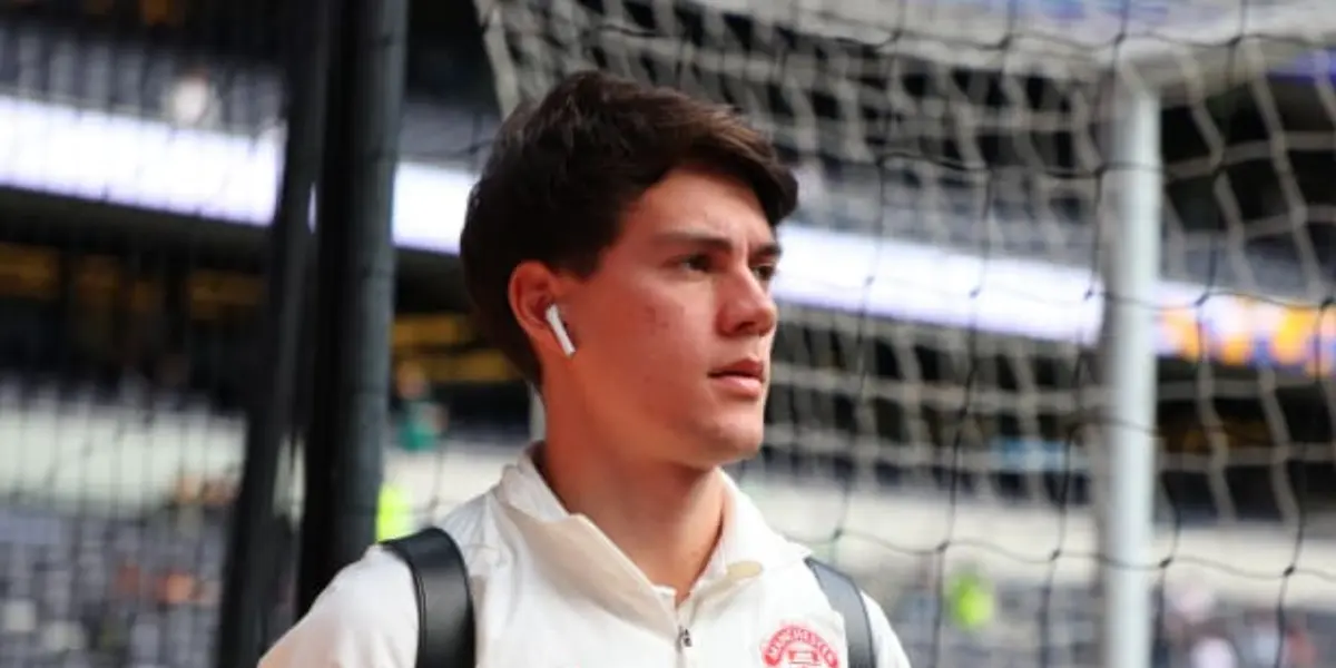 Facundo Pellistri will leave Manchester United on a six-month loan transfer to Granada.