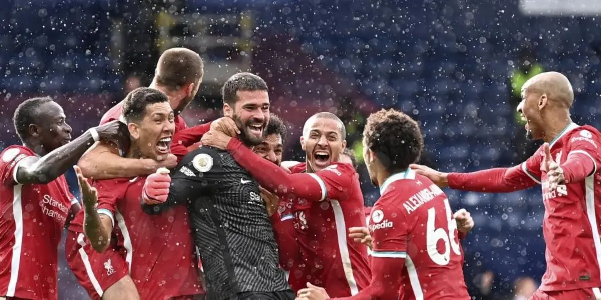 The Brazilian goalkeeper could no longer be Klopp's go-to man and would look to an older compatriot.