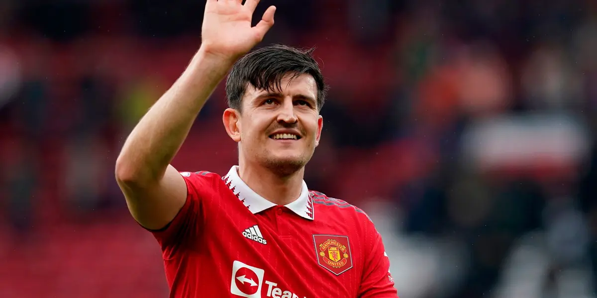 Maguire smiles, the rumored defender to get his place will play the Bundesliga