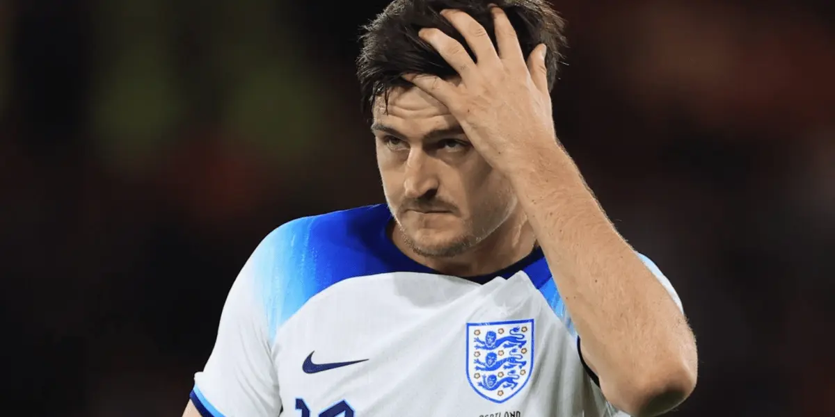 The English defender surprised the fans hitting back from his Instagram account