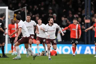 The Hatters were about to defeat the Citizen in Kenilworth Road