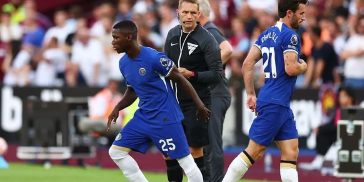 The midfielder became the first Ecuadorian in history to play with Chelsea in Premier League