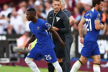The midfielder became the first Ecuadorian in history to play with Chelsea in Premier League