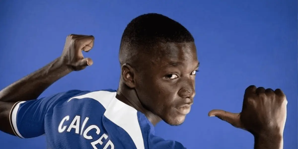 The new Chelsea player unveiled his number with the Blues