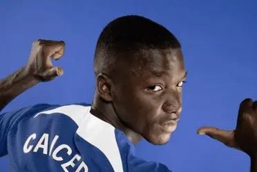 The new Chelsea player unveiled his number with the Blues