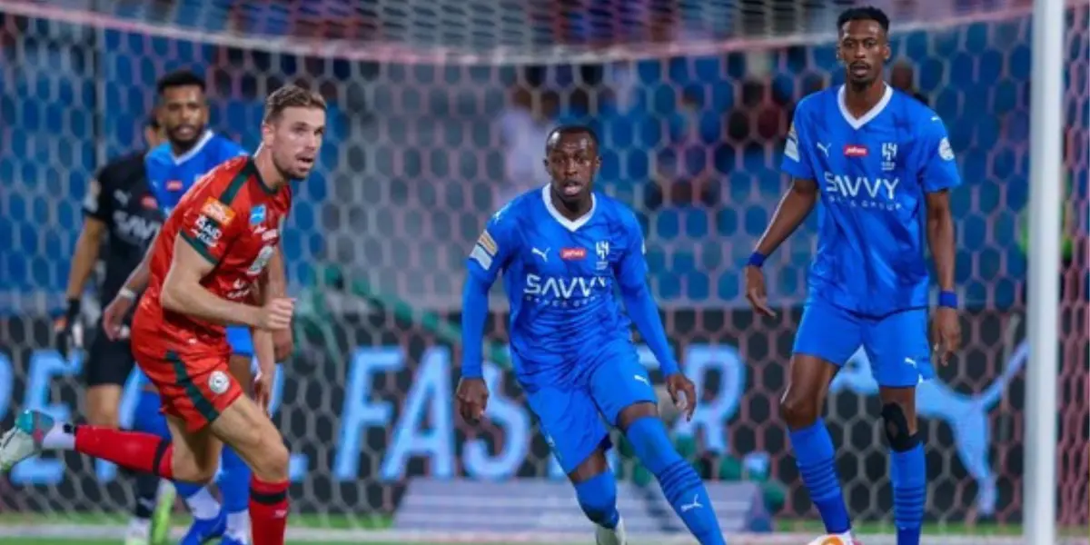 The player was clapped by the fans in the game against Al Hilal