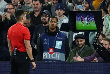 He is fired, UEFA did not forgive the VAR referee