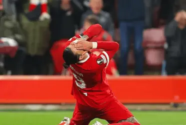 The Uruguayan striker failed at empty goal and went viral on social media