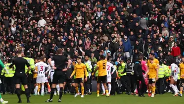 Chaos in West Brom, FA Cup game suspended after serious incidents against Wolves